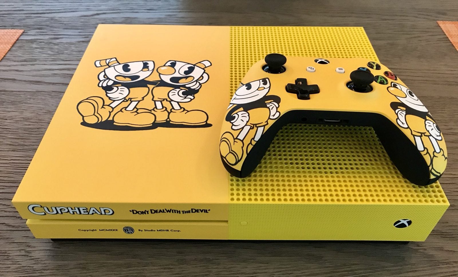 Conheça o Xbox One S personalizado para o Cuphead