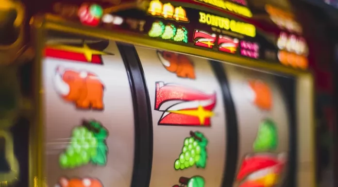 5 dicas de caça-níqueis que você precisa saber: Diretamente de um especialista em cassinos